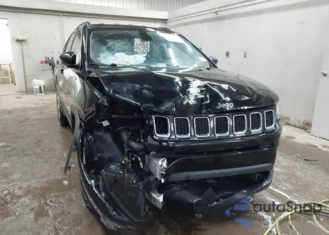 2018 Jeep Compass Latitude 4X4 из США, поврежденный, VIN 3C4NJDBB0JT178696